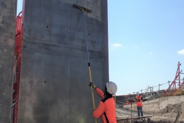 Le huileur de banches manche télescopique Nanovib®, le nouvel allié des chantiers béton !
