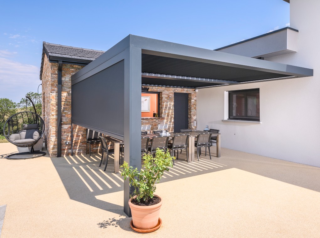 Installux complète sa gamme de pergolas Éclipse® avec Éclipse® Horizon