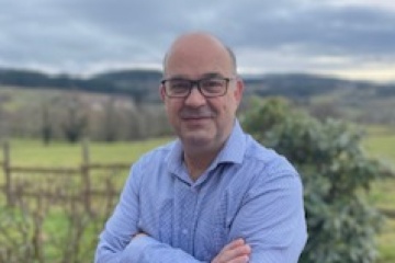 Témoignage de Carlos Pires, dirigeant de Dilibat : « Les panneaux wedi, un vrai sur-mesure sur nos chantiers »