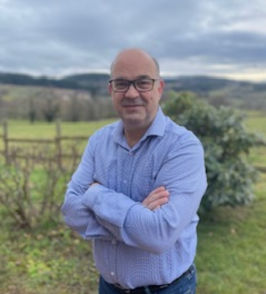 Témoignage de Carlos Pires, dirigeant de Dilibat : « Les panneaux wedi, un vrai sur-mesure sur nos chantiers »