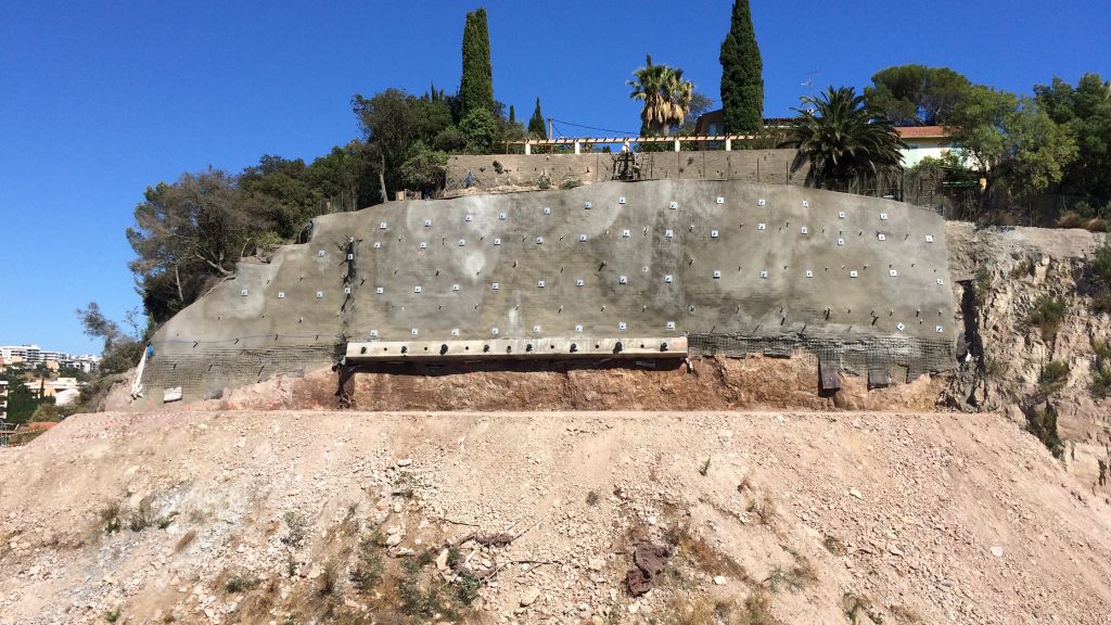 Chantier de confortement hors-norme à St-Raphaël pour FONDASOL