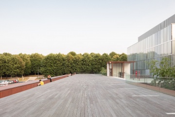 Le groupe Ducerf participe à la réalisation d’une terrasse 100% bois au coeur de la ville historique du Mans