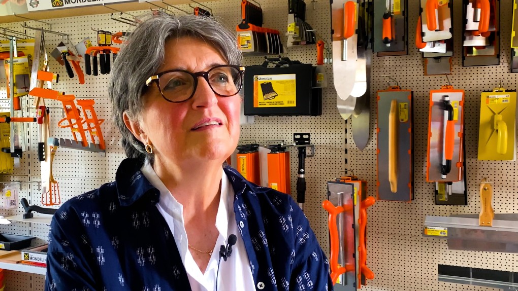 Françoise Gouilloux, fille de Roger Mondelin, dévoile les coulisses de l’entreprise depuis ses débuts !